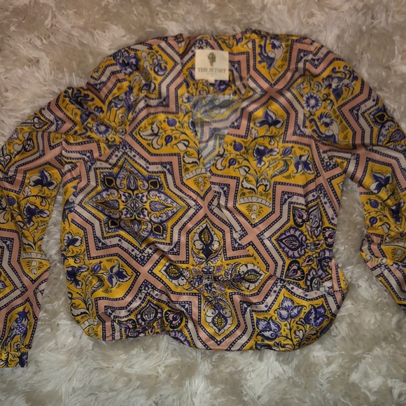 💗JETSET DIARIES 💗. CROSSOVER TRAGEDY BLOUSE M - Picture 3 of 8